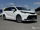 Toyota Sienna Hybrid AWD