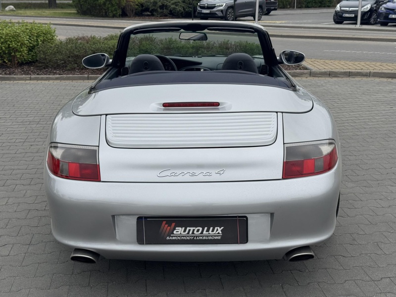 Porsche 911 Carrera 4 Cabrio