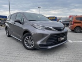Toyota Sienna AWD Hybrid