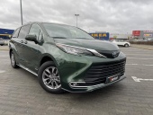 Toyota Sienna XLE Hybrid AWD