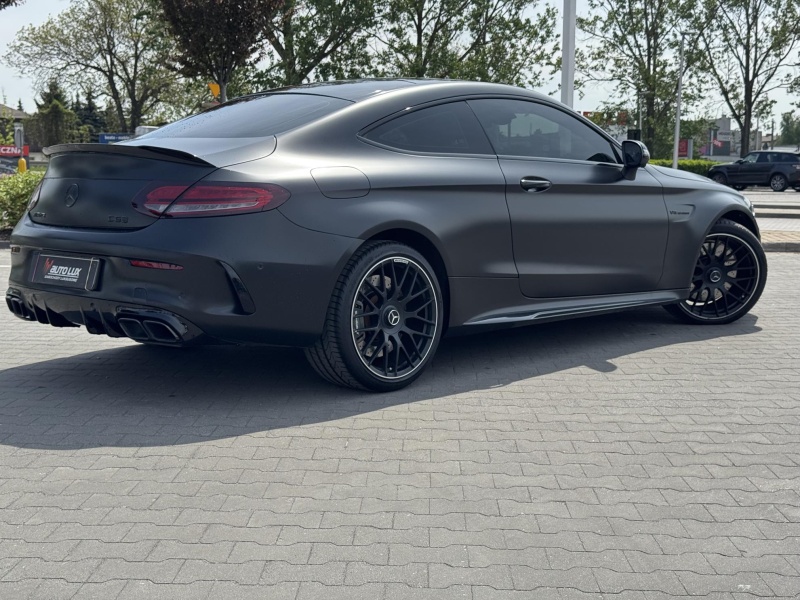 Mercedes-Benz C63 Coupe AMG