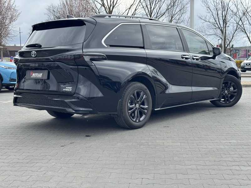 Toyota Sienna XSE AWD